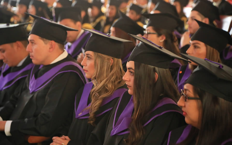 CELEBRACIÓN DE GRADO DE PROFESIONALES, MAGISTER Y ESPECIALISTAS